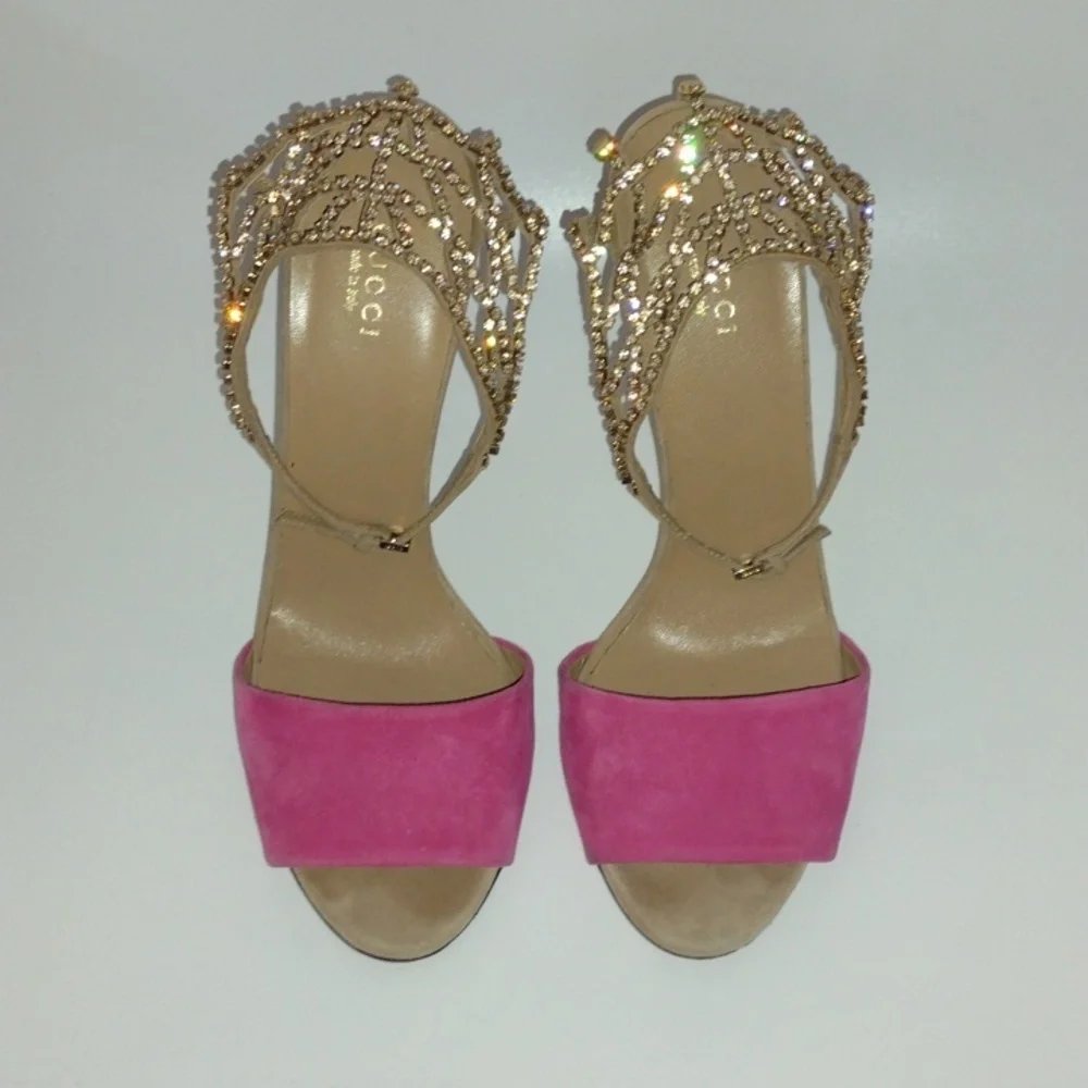 SOLD 💔 Gucci Rhinestone Pink Chainlink Heels - Picture 2 of 16